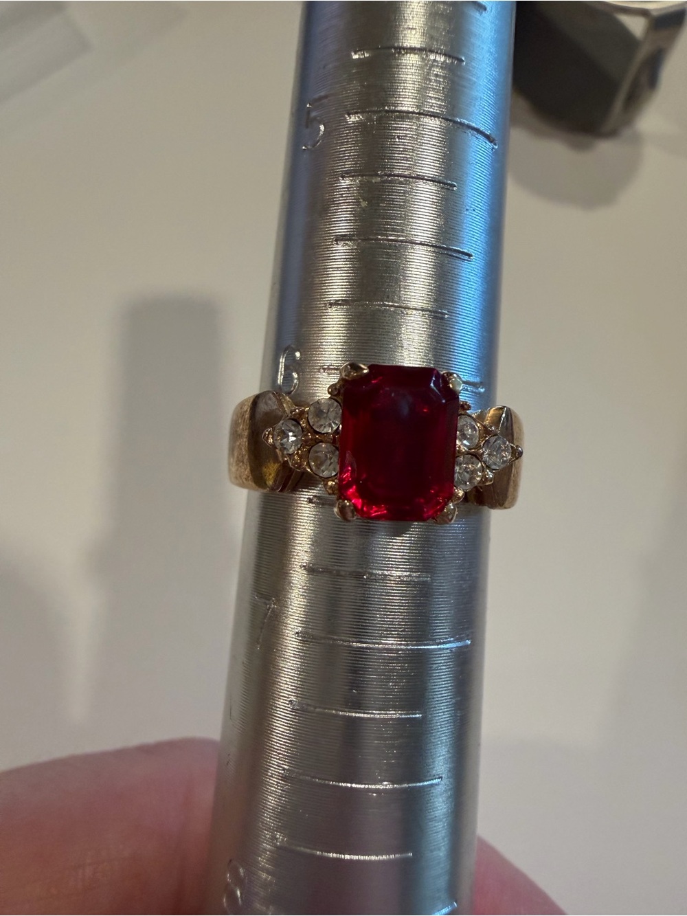 Gold Tone Vintage Costume Ring with Red Center Stone and Accent White Stones 6